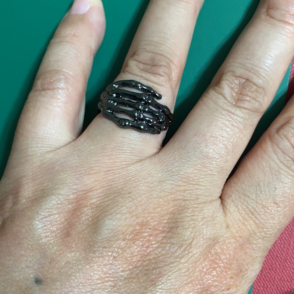 Skeleton Hand Ceramic Ring - image 7